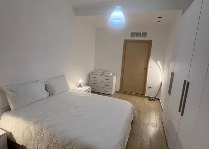 Dandon Apartment *